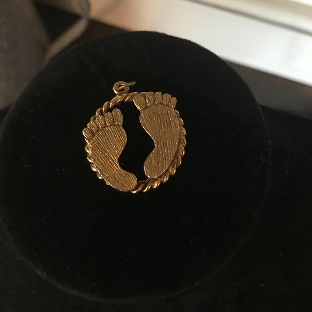 Vintage RARE Gold Tone "Hang Ten" Footprint Pendant / Charm